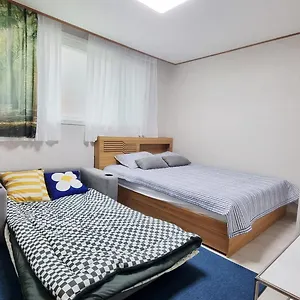  Appartement Hongdae&sinchon 10min Cozy House With 2 Bedrooms
